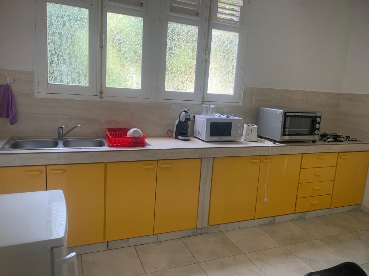 Sous Le Soleil Des Antilles Apartment Ducos Luaran gambar